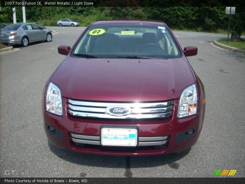 Merlot Metallic / Light Stone 2007 Ford Fusion SE