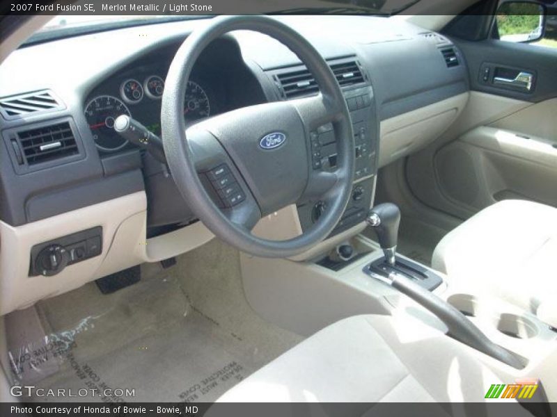 Merlot Metallic / Light Stone 2007 Ford Fusion SE