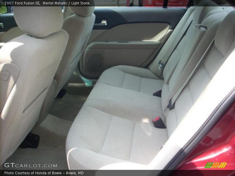 Merlot Metallic / Light Stone 2007 Ford Fusion SE