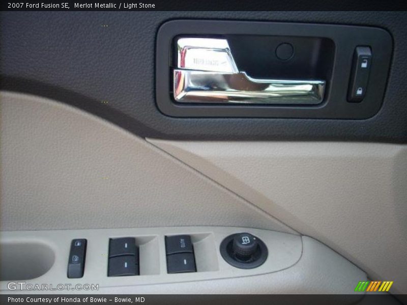 Merlot Metallic / Light Stone 2007 Ford Fusion SE