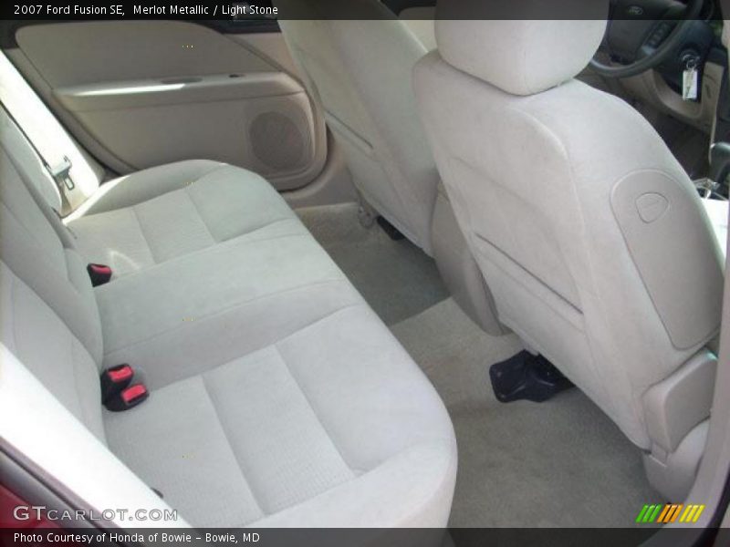 Merlot Metallic / Light Stone 2007 Ford Fusion SE
