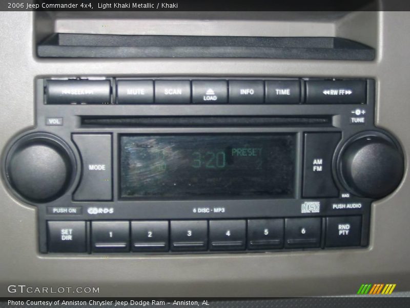 Light Khaki Metallic / Khaki 2006 Jeep Commander 4x4