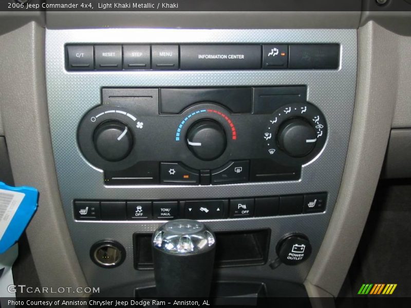 Light Khaki Metallic / Khaki 2006 Jeep Commander 4x4