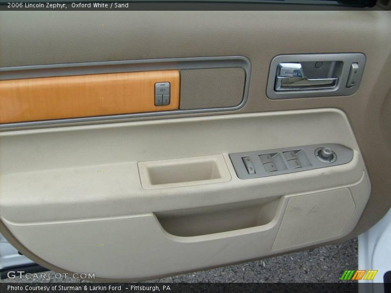 Oxford White / Sand 2006 Lincoln Zephyr