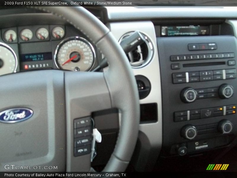 Oxford White / Stone/Medium Stone 2009 Ford F150 XLT SFE SuperCrew
