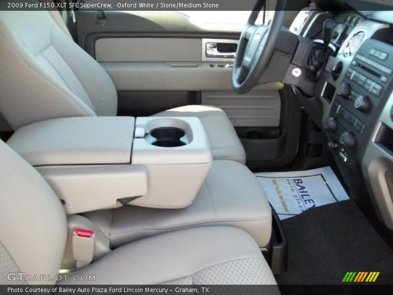 Oxford White / Stone/Medium Stone 2009 Ford F150 XLT SFE SuperCrew