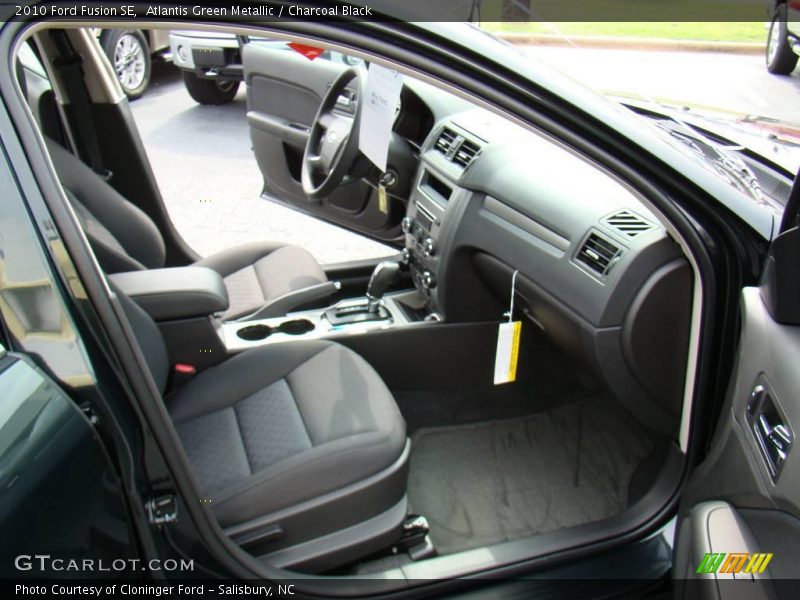 Atlantis Green Metallic / Charcoal Black 2010 Ford Fusion SE