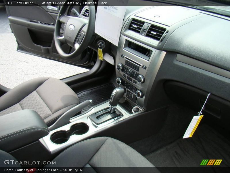 Atlantis Green Metallic / Charcoal Black 2010 Ford Fusion SE