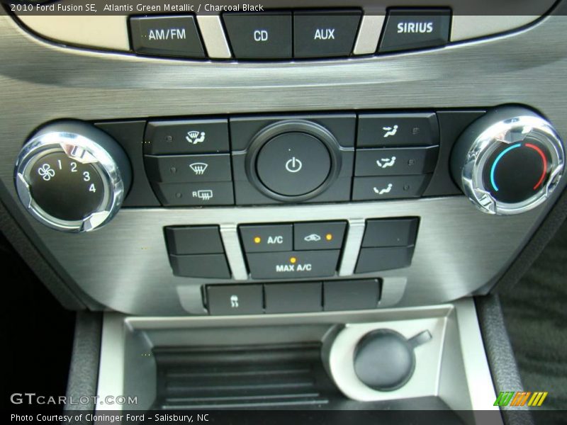 Atlantis Green Metallic / Charcoal Black 2010 Ford Fusion SE