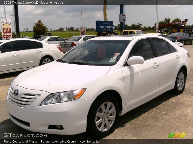 Super White / Ash 2008 Toyota Camry XLE