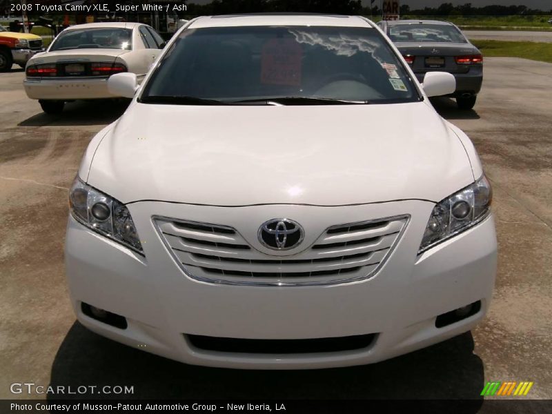 Super White / Ash 2008 Toyota Camry XLE