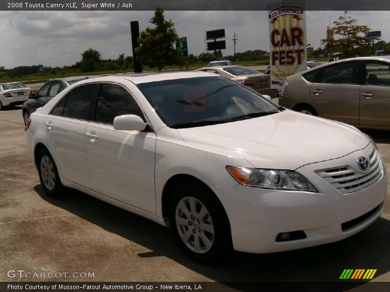 Super White / Ash 2008 Toyota Camry XLE