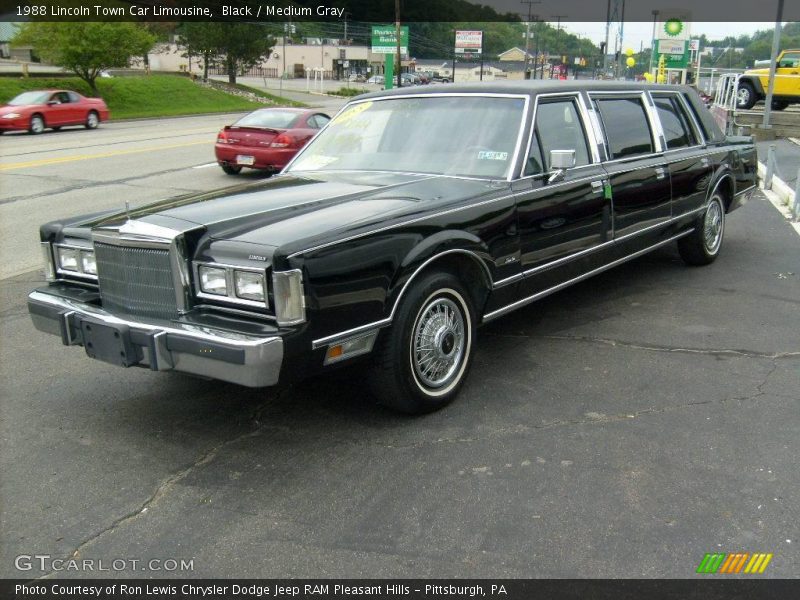 Black / Medium Gray 1988 Lincoln Town Car Limousine