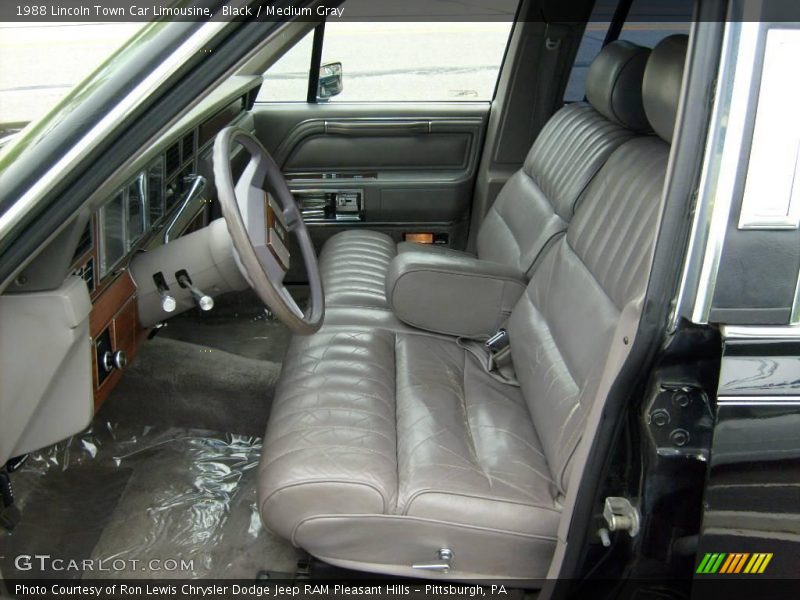 Black / Medium Gray 1988 Lincoln Town Car Limousine