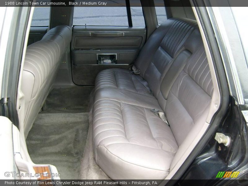 Black / Medium Gray 1988 Lincoln Town Car Limousine