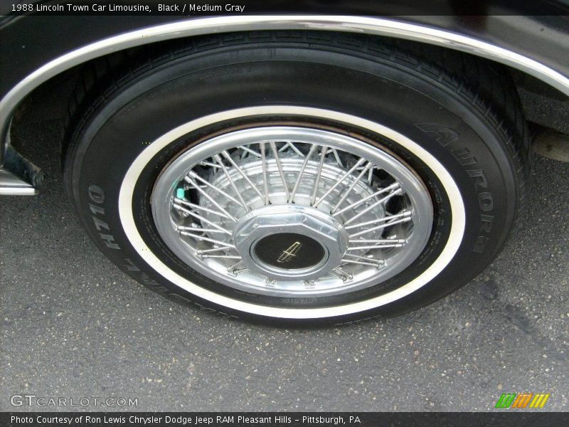 Black / Medium Gray 1988 Lincoln Town Car Limousine