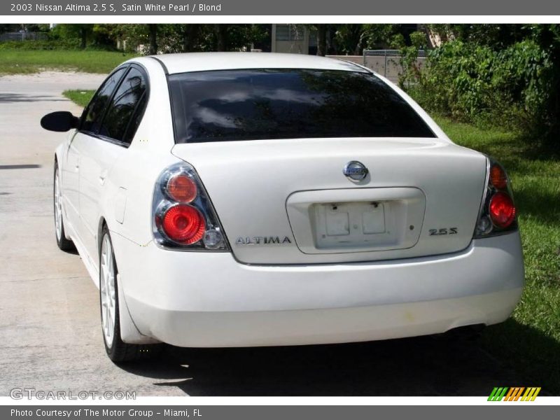 Satin White Pearl / Blond 2003 Nissan Altima 2.5 S