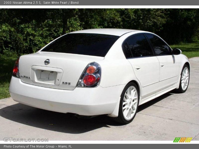 Satin White Pearl / Blond 2003 Nissan Altima 2.5 S