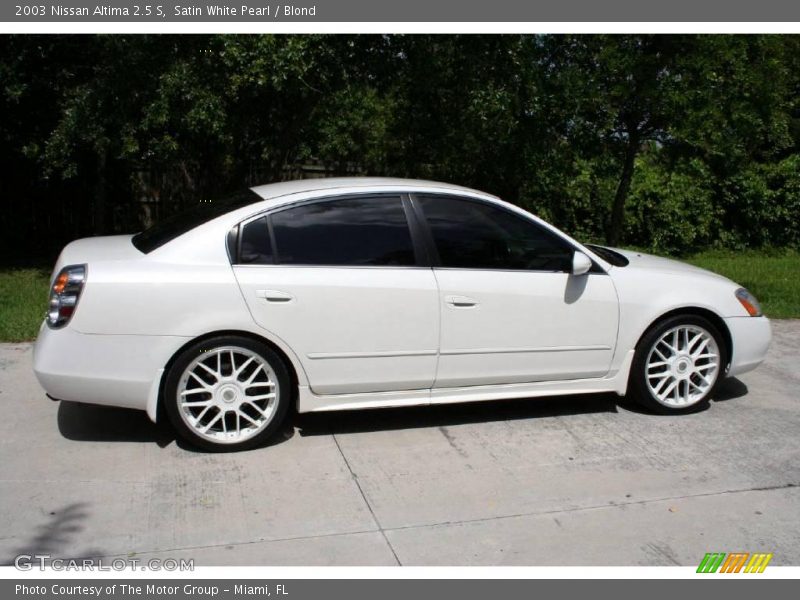 Satin White Pearl / Blond 2003 Nissan Altima 2.5 S