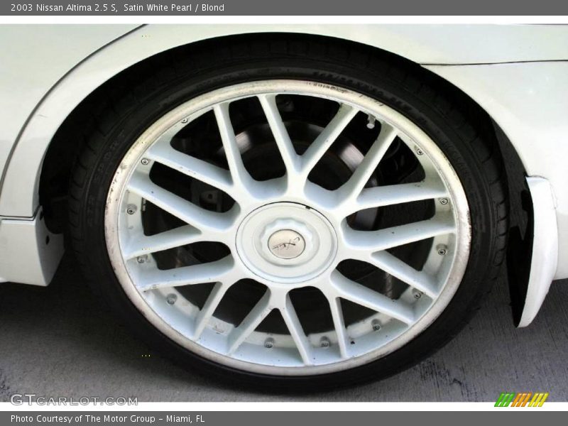 Satin White Pearl / Blond 2003 Nissan Altima 2.5 S