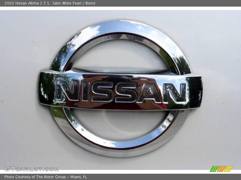Satin White Pearl / Blond 2003 Nissan Altima 2.5 S