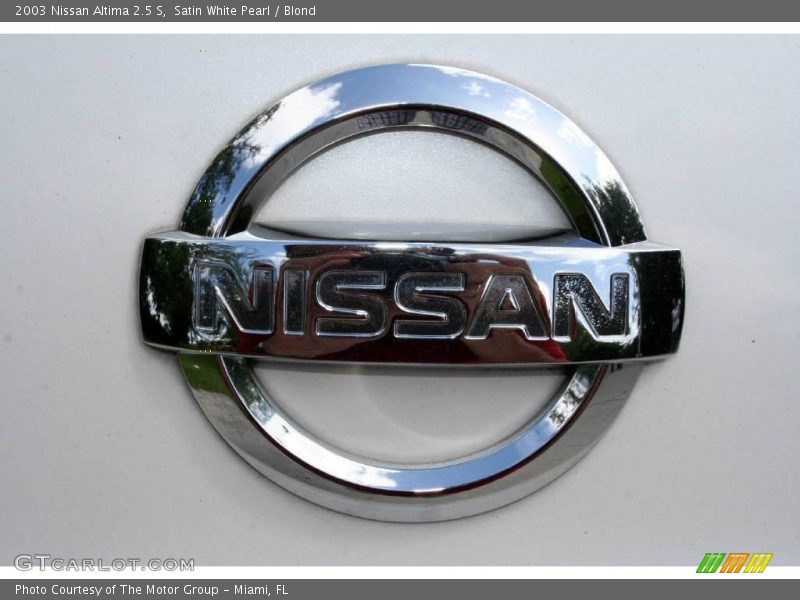 Satin White Pearl / Blond 2003 Nissan Altima 2.5 S