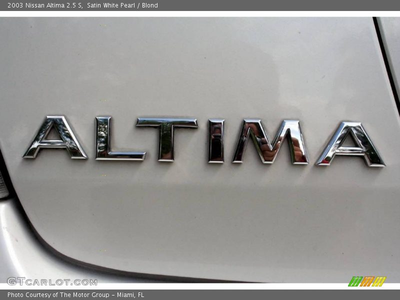 Satin White Pearl / Blond 2003 Nissan Altima 2.5 S