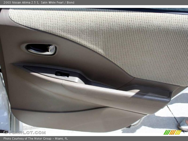 Satin White Pearl / Blond 2003 Nissan Altima 2.5 S