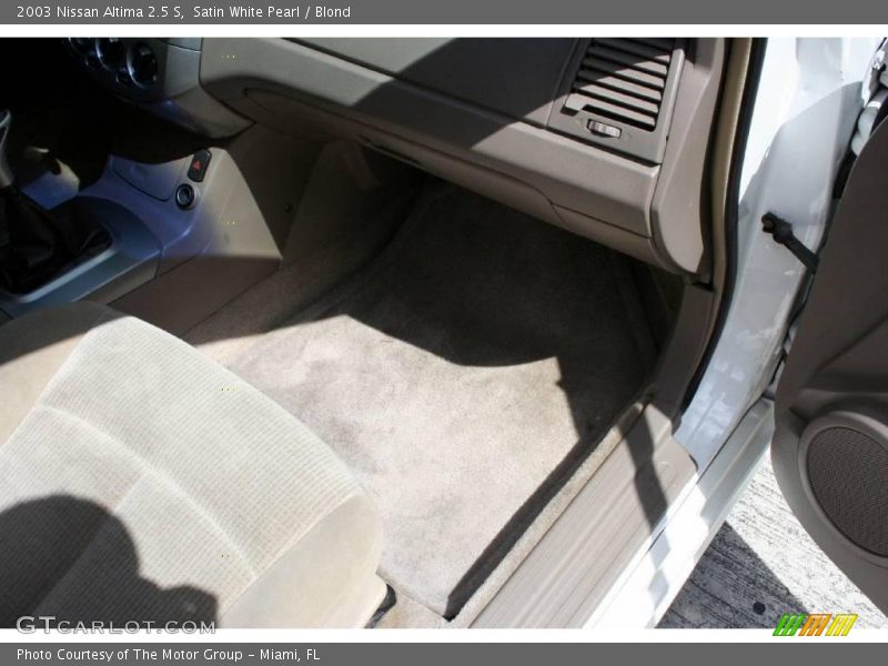 Satin White Pearl / Blond 2003 Nissan Altima 2.5 S