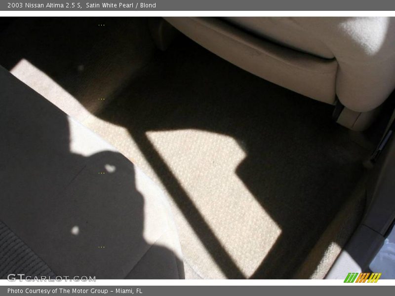 Satin White Pearl / Blond 2003 Nissan Altima 2.5 S