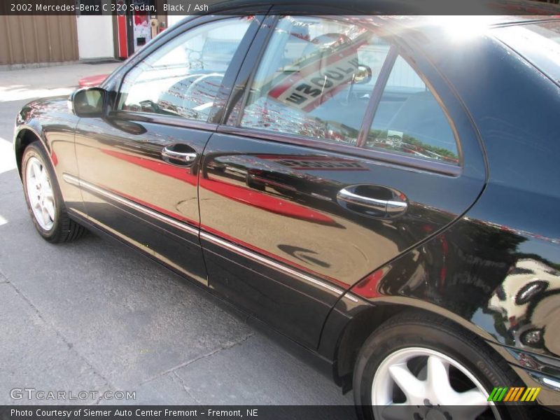 Black / Ash 2002 Mercedes-Benz C 320 Sedan