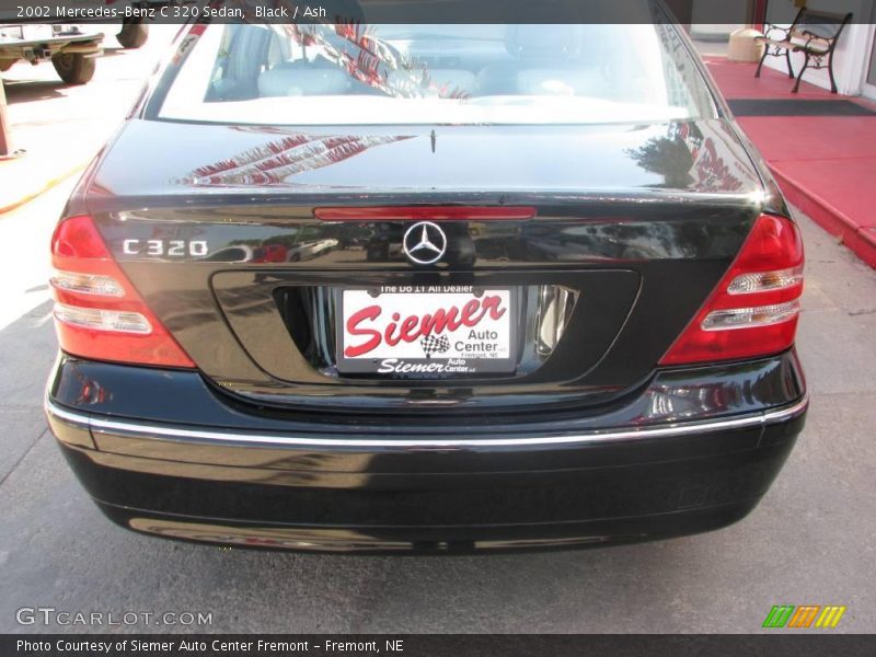 Black / Ash 2002 Mercedes-Benz C 320 Sedan