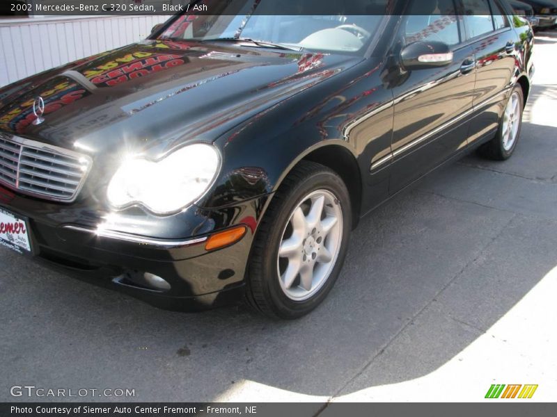Black / Ash 2002 Mercedes-Benz C 320 Sedan