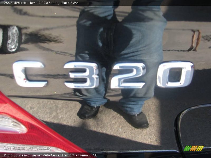 Black / Ash 2002 Mercedes-Benz C 320 Sedan