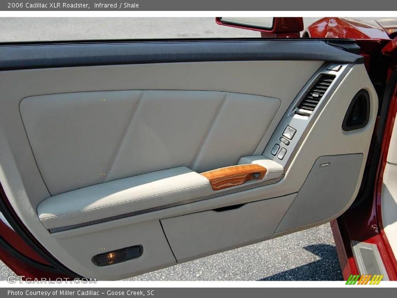 Infrared / Shale 2006 Cadillac XLR Roadster