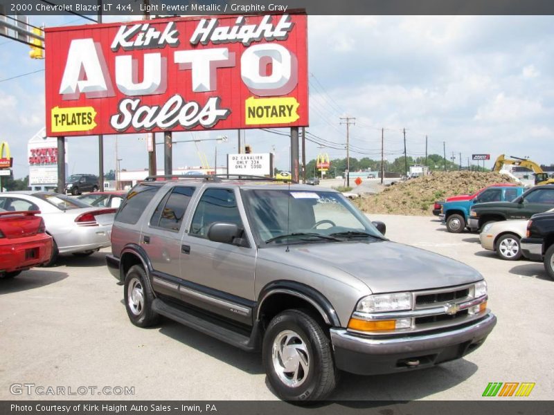 Light Pewter Metallic / Graphite Gray 2000 Chevrolet Blazer LT 4x4