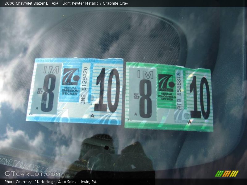 Light Pewter Metallic / Graphite Gray 2000 Chevrolet Blazer LT 4x4