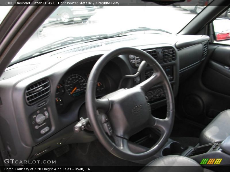 Light Pewter Metallic / Graphite Gray 2000 Chevrolet Blazer LT 4x4