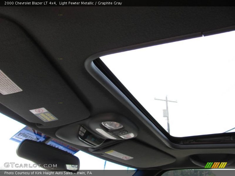 Light Pewter Metallic / Graphite Gray 2000 Chevrolet Blazer LT 4x4