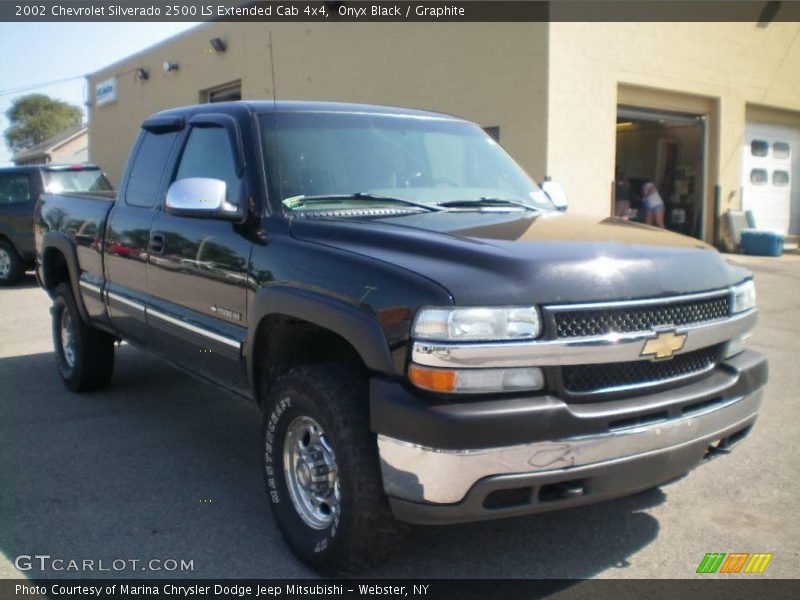 Onyx Black / Graphite 2002 Chevrolet Silverado 2500 LS Extended Cab 4x4