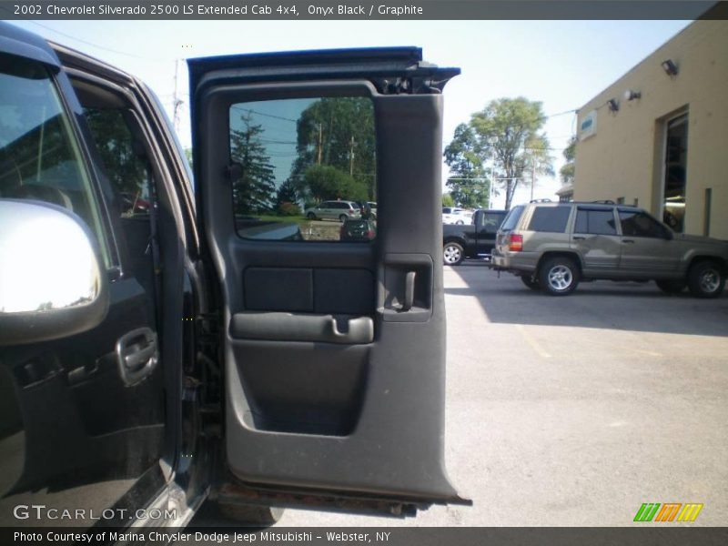 Onyx Black / Graphite 2002 Chevrolet Silverado 2500 LS Extended Cab 4x4