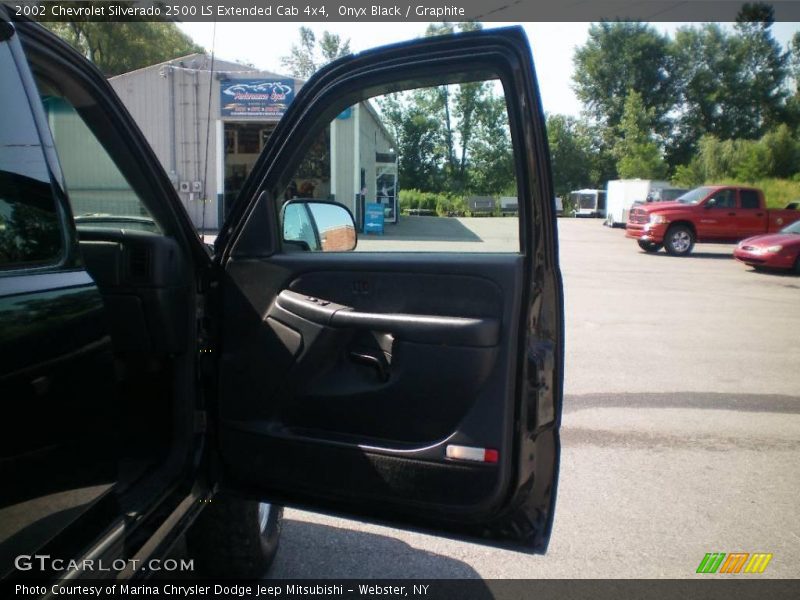 Onyx Black / Graphite 2002 Chevrolet Silverado 2500 LS Extended Cab 4x4