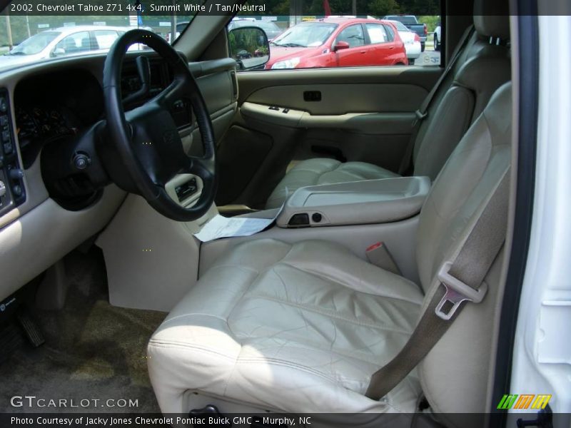 Summit White / Tan/Neutral 2002 Chevrolet Tahoe Z71 4x4