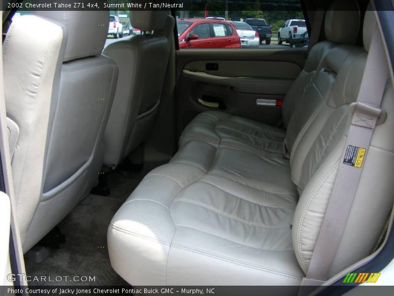 Summit White / Tan/Neutral 2002 Chevrolet Tahoe Z71 4x4