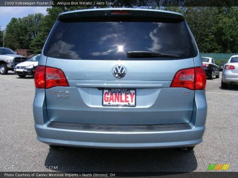 Antigua Blue Metallic / Aero Grey 2009 Volkswagen Routan SE