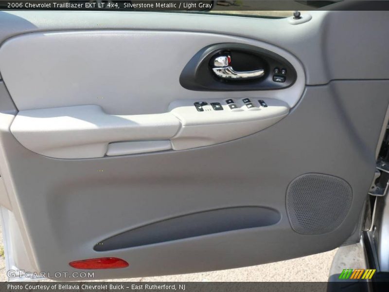 Silverstone Metallic / Light Gray 2006 Chevrolet TrailBlazer EXT LT 4x4