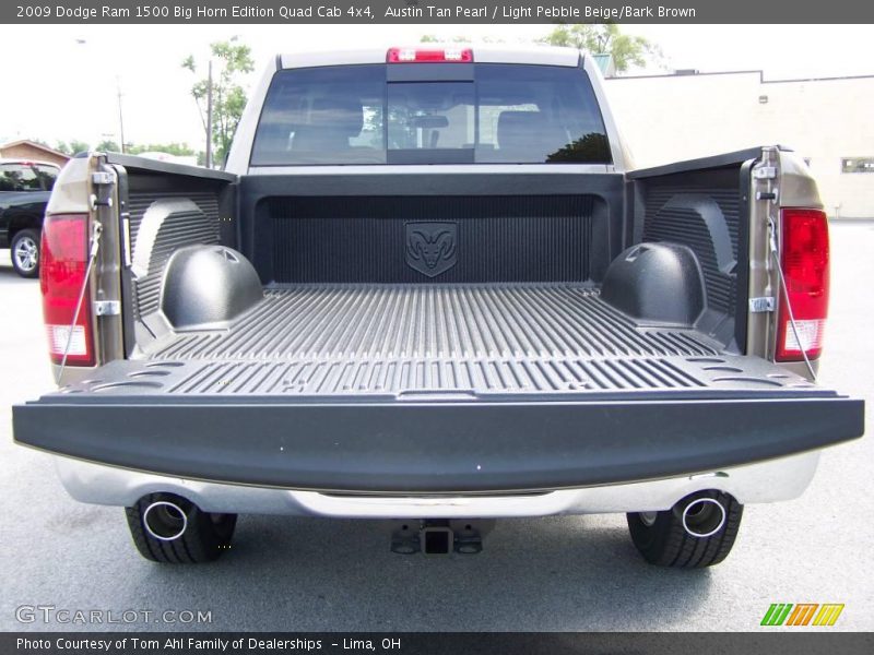 Austin Tan Pearl / Light Pebble Beige/Bark Brown 2009 Dodge Ram 1500 Big Horn Edition Quad Cab 4x4