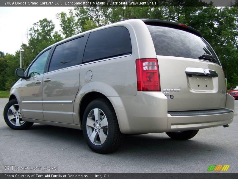 Light Sandstone Metallic / Dark Slate Gray/Light Shale 2009 Dodge Grand Caravan SXT
