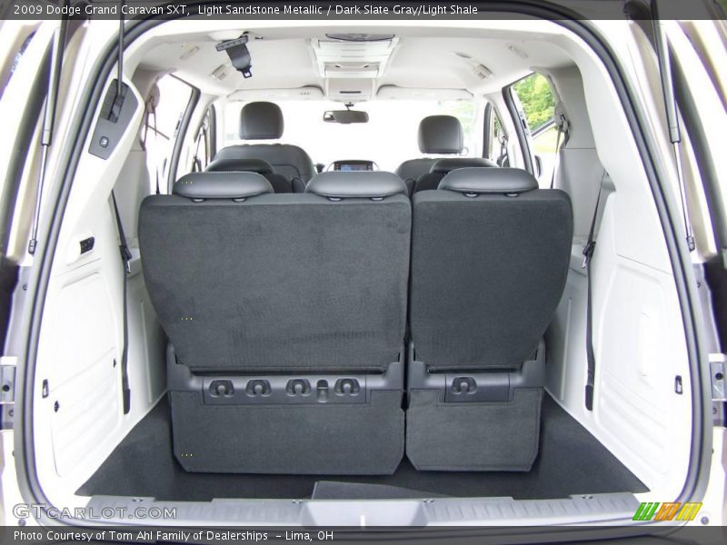Light Sandstone Metallic / Dark Slate Gray/Light Shale 2009 Dodge Grand Caravan SXT