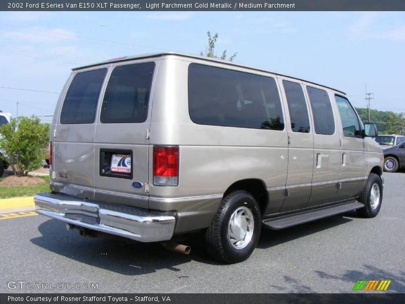 Light Parchment Gold Metallic / Medium Parchment 2002 Ford E Series Van E150 XLT Passenger